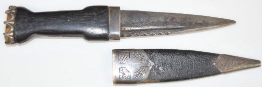 R W Forsyth of Glasgow and Edinburgh Scottish Sgian Dubh dagger with hallmarked silver mounts,