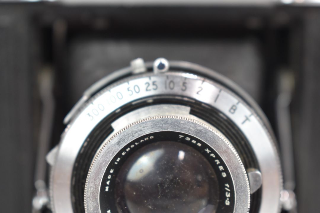 Ross Ensign Selfix 12-20 folding camera fitted with Xpres 75mm f3.5 lens, in original leather case - Image 4 of 7