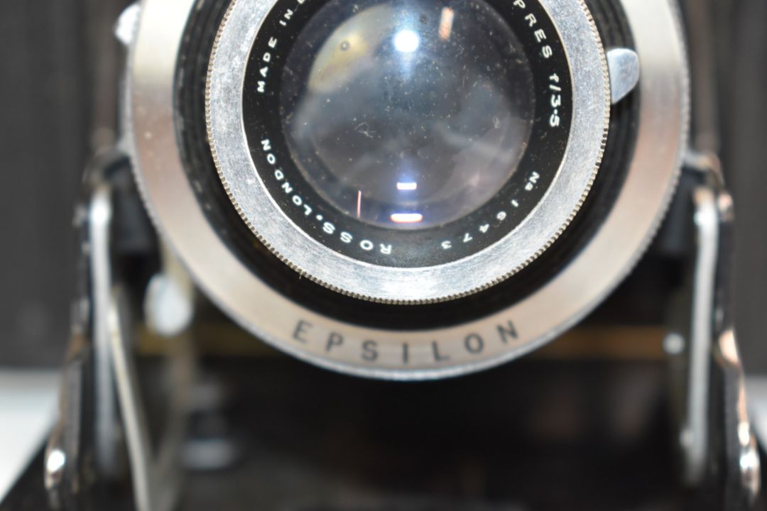 Ross Ensign Selfix 12-20 folding camera fitted with Xpres 75mm f3.5 lens, in original leather case - Image 3 of 7