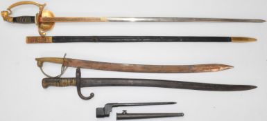 British Mk4 spike bayonet with 20cm blade and scabbard, French chassepot bayonet with 1868