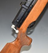 Air Arms S410 Classic .22 PCP air rifle with 10-shot magazine, chequered semi-pistol grip, raised