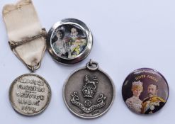 Aldwych Theatre Australian YMCA Service Medal 1918, together with hallmarked silver boxing medal for