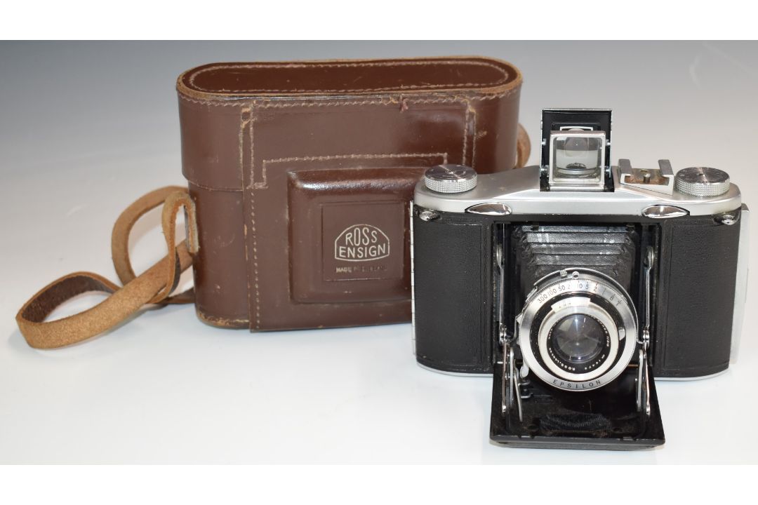 Ross Ensign Selfix 12-20 folding camera fitted with Xpres 75mm f3.5 lens, in original leather case - Image 1 of 7