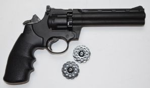 Crosman 357 .177 CO2 air pistol/ revolver with named and textured grips, three 10-shot magazines and