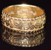 Victorian 18ct gold ring with clover decoration, Birmingham 1890, 4.6g, size J