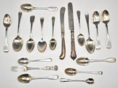 Georgian and later hallmarked silver cutlery including bottom marked items, weight 282g together