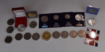 A collection of £5 coins including two Platinum Jubilee examples, together with other crowns 1953