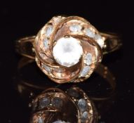 A 14k gold ring set with spinel, 2.8g, size K