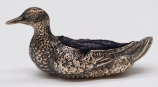 Edward VII hallmarked silver novelty pin cushion formed as a duck, Birmingham 1909, maker Levi &