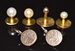 An 18ct gold stud (2g), two 9ct gold studs set with a pearl to each, 9ct gold stud set with a faux