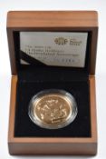 Royal Mint QEII 2009 £5 brilliant uncirculated full gold sovereign, in deluxe case with