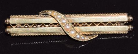 Edwardian 15ct gold brooch set with seed pearls, 3.4g, 4cm