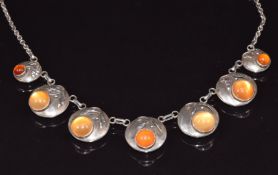 Arts & Crafts silver necklace set with agate cabochons and foliate decoration, 26g, 40cm
