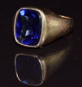 A 14k gold ring set with a synthetic sapphire, in vintage box, 9.6g, size X