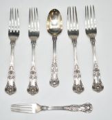 William IV set of four hallmarked silver Queen's pattern dessert forks, London 1836, maker