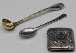 Victorian hallmarked silver mustard or salt spoon, length 12.5cm, Victorian hallmarked silver