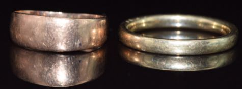 Two 9ct gold wedding bands / rings, 3.5g