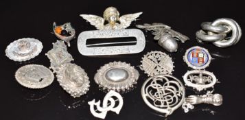 A collection of Victorian silver brooches including acorn, knot, thistle, applied gold (Birmingham