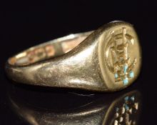 An 18ct gold signet ring, 4g, size G