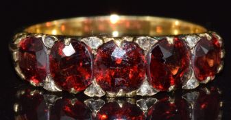 Victorian ring set with garnets and rose cut diamonds, 3.8g, size O