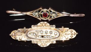 Edwardian 9ct gold brooch set with paste and a 9ct gold brooch set with a garnet and seed pearls,