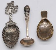 Edward VII Irish hallmarked silver caddy spoon with shell shaped bowl, Dublin 1904, maker John Smyth