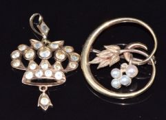 A 9ct gold brooch set with pearls and a 9ct gold pendant set with white sapphires, 6.6g