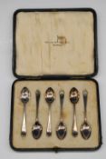 Walker & Hall cased set of George V hallmarked silver coffee spoons, Sheffield 1923, weight 50g