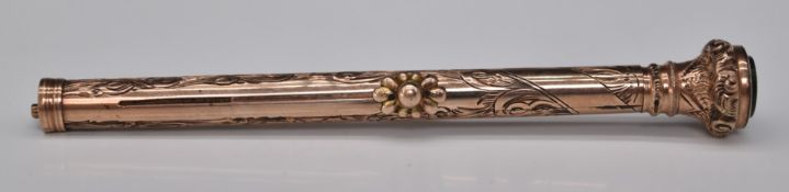 Victorian or early 20thC 9ct gold combined propelling pen and pencil, marked E.B.9ct, with hardstone