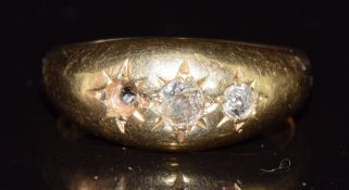 Edwardian/ Victorian 18ct gold ring set with two old cut diamonds, 5.3g, size O