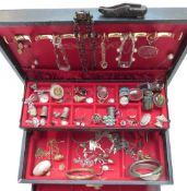 A collection of jewellery including twenty four silver rings set with agate, marcasite, etc and