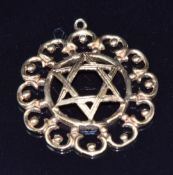 A 9ct gold Star of David pendant, 2g, 2.2cm