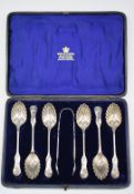 Mappin & Webb cased Victorian set of hallmarked silver teaspoons and sugar tongs, Sheffield 1887,