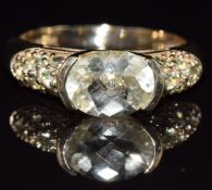 A 9ct gold ring set with citrine and peridot, 3.1g, size N