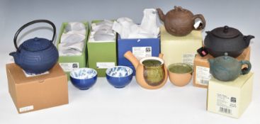 Chinese ceramics including Yixing teapot, tea bowls etc, tallest 17cm, most boxed
