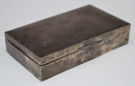 Elizabeth II hallmarked silver cigarette box, Birmingham 1966, maker Robert Pringle & Sons, width