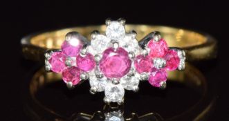 An 18ct gold ring set with rubies and diamonds, 3.3g, size M