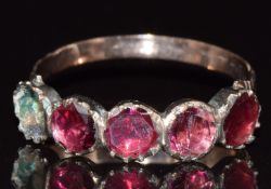 Victorian ring set with foiled garnets, 0.9g, size M