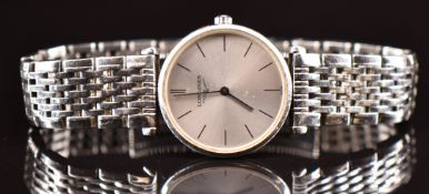 Longines Le Grand Classique ladies wristwatch ref. L4.209.4 with black hands and hour markers,
