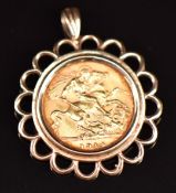George V 1914 gold half sovereign in 9ct gold pendant mount, 6.7g