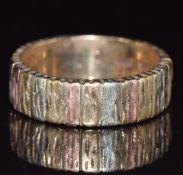 A 9ct gold tri-coloured wedding band / ring, 5.1g, size K/L