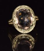 A 14k gold ring set with quartz, 3.6g, size M