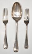 Pair of Georgian hallmarked silver Old English pattern dessert forks, London 1810, maker Thomas