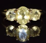 A 9ct gold ring set with quartz, 2.2g, size N