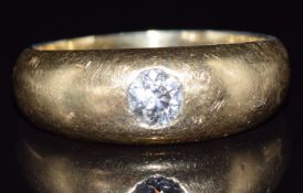 An 18ct gold ring set with a diamond of approximately 0.3ct, 6.6g, size Q/R