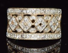 A 9ct gold ring set with diamonds, 3.5g, size P