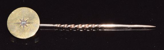 Victorian stick pin set with a diamond in a star setting, 2.5g, 6.4g, 6.5cm