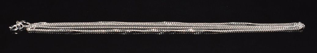 An 18ct white gold chain/ necklace, 2.8g, 51cm long