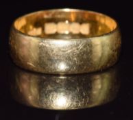 A 22ct wedding band / ring, 6g, size L