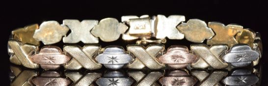 A 14ct gold tri-coloured bracelet, 11.4g, 19cm long